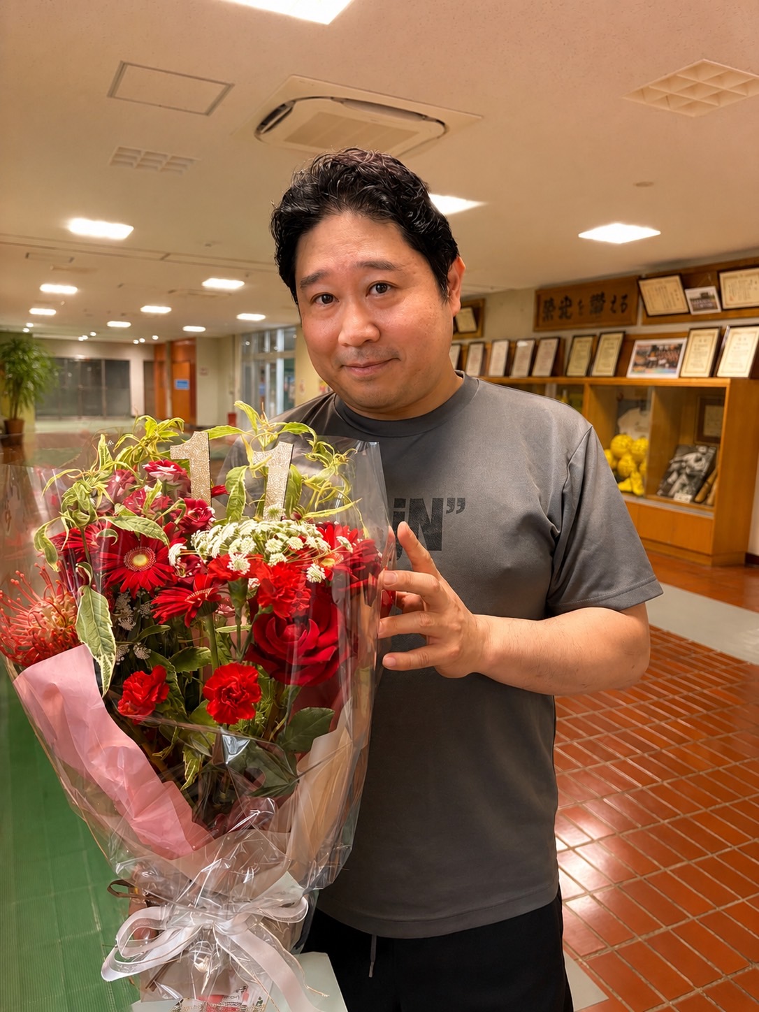柏近郊バスケ 穂積さんと柏市で贈るサプライズギフトフラワー